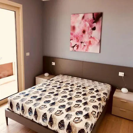 Luxury With Panoramic Terrace Apartment